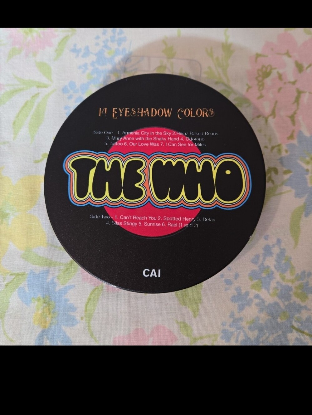 The Who Black Round Eyeshadow Palette - Black
